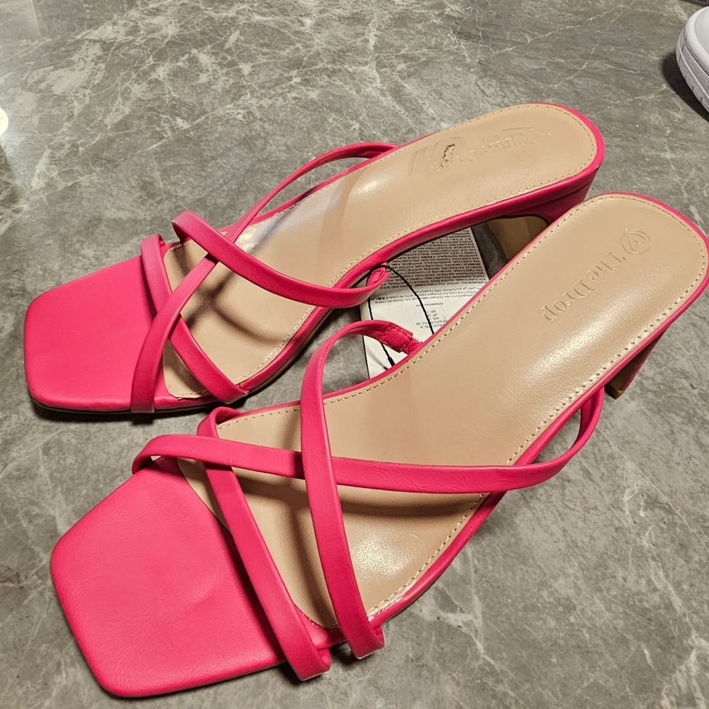 THE DROP SANDALS